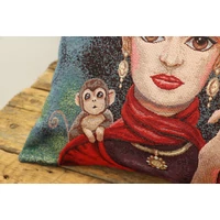 Kép 2/4 - Frida Kahlo kismajmos ezüst lurex párnahuzat 45x45 cm 1
