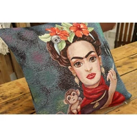 Kép 4/4 - Frida Kahlo kismajmos ezüst lurex párnahuzat 45x45 cm 3