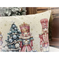 Kép 2/5 - Pink diótörős díszpárna 50x70 cm lurex nélkül 1