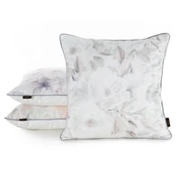 Kép 2/2 - Velvet155 bársony párnahuzat Fehér 45x45 cm 1