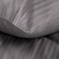 Kép 2/8 - Vera egyszínű csíkos pamutszatén ágynemű garnitúra Acélszürke 140x200 cm - 70x80 cm 1db 6