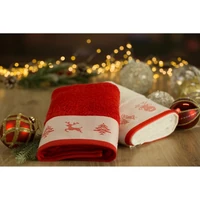 Kép 7/7 - noel-feher-karacsonyi-torolkozo-jacquard-szegellyel-feher-70-x-140-cm-hangulatkep-2