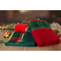 Kép 8/8 - cherry-01b-karacsonyi-torolkozo-jacquard-szegellyel-bordo-70-x-140-cm-hangulatkep-3