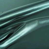 Kép 2/7 - Glamo karácsonyi asztalterítő Zöld 140x220 cm - 33x220 cm 6