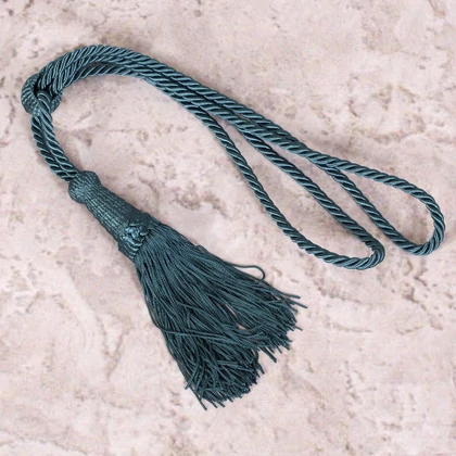 4036-egy-bojtos-fuggonyelkoto-sotet-turkiz-58-cm