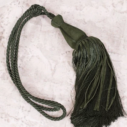 alisa-egy-bojtos-fuggonyelkoto-sotetzold-80-cm