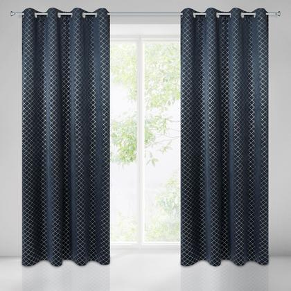karina-barsony-sotetito-fuggony-sotetkek-140-x-250-cm