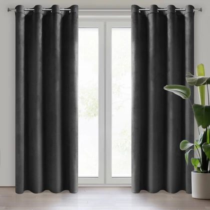 melanie-barsony-sotetito-fuggony-fekete-140-x-250-cm-hangulatkep