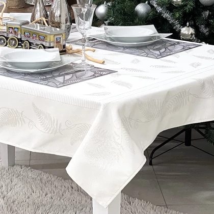 Ezüst lurex asztalterítő páfrány mintás 137x240 cm