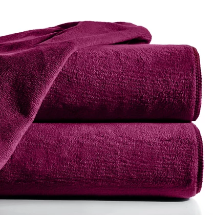 amy-24-mikroszalas-torolkozo-magenta-70-x-140-cm