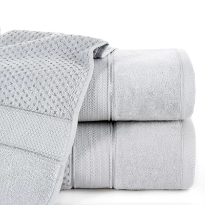 jessi-velur-torolkozo-ezust-30-x-50-cm