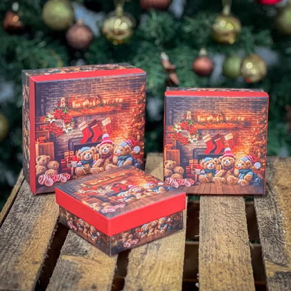 Mackós ünnepi doboz szett 3 db-os négyzet alakú 15x15x7 cm