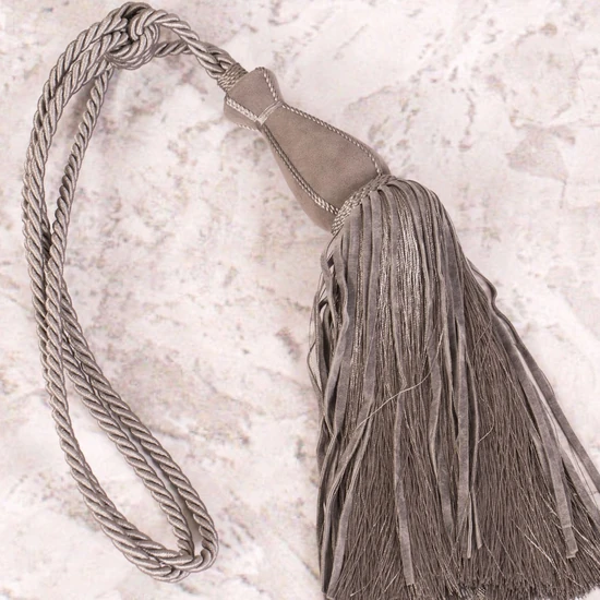 alisa-egy-bojtos-fuggonyelkoto-acelszurke-80-cm