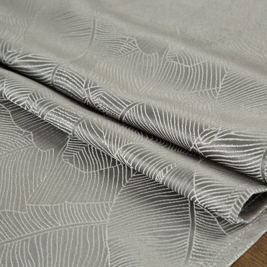 Isla banánlevél mintás jacquard asztalterítő Ezüst 140x180 cm Isla banánlevél mintás jacquard asztalterítő Ezüst 140x180 cm