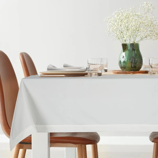 melinda-barsony-asztalterito-feher-140-x-180-cm-hs452206