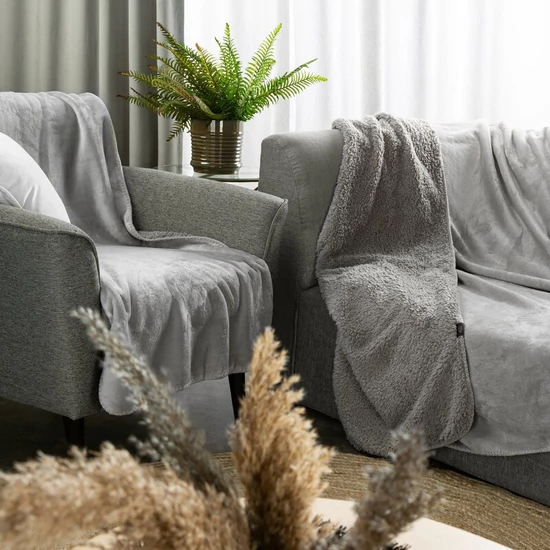 Tedy kétoldalas puha takaró Ezüst 170x210 cm Tedy kétoldalas puha takaró Ezüst 170x210 cm
