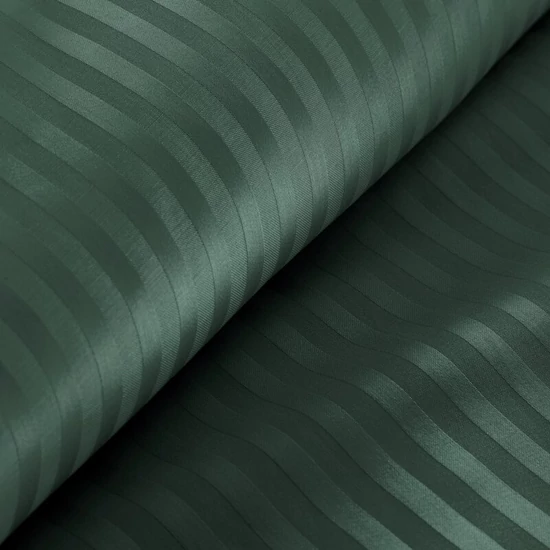 Vera egyszínű csíkos pamutszatén ágynemű garnitúra Sötétzöld 220x200 cm - 70x80 cm 2db Vera egyszínű csíkos pamutszatén ágynemű garnitúra Sötétzöld 220x200 cm - 70x80 cm 2db