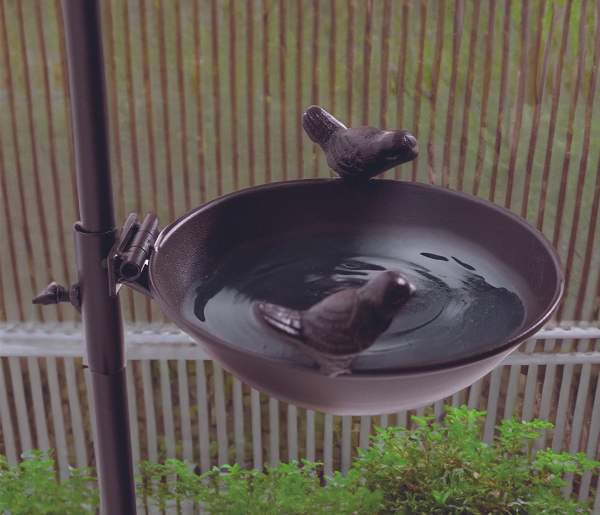 BIRDY SWIM - Egyedi megjelenésű fém madáritató, barna, (26 db/display)
